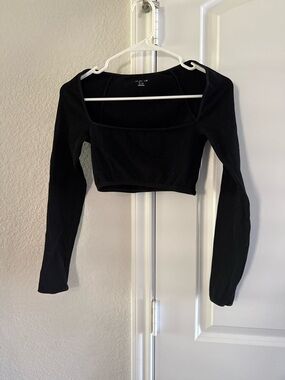 Urban Outfitters Black Ribbed Square-Neck Long Sleeve Crop Top